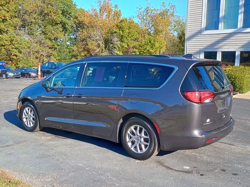 Used 2020 Chrysler Voyager Lxi image 3