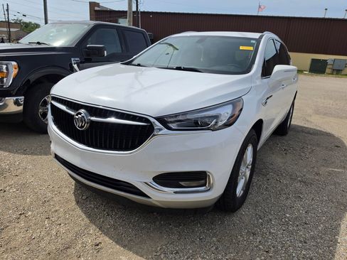 Used 2020 Buick Enclave Essence FWD image 1