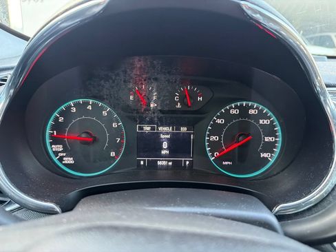 Used 2019 Chevrolet Malibu LT w/ Driver Confidence Package II FWD image 4