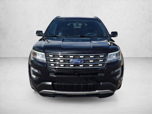 Used 2017 Ford Explorer Limited FWD image 2