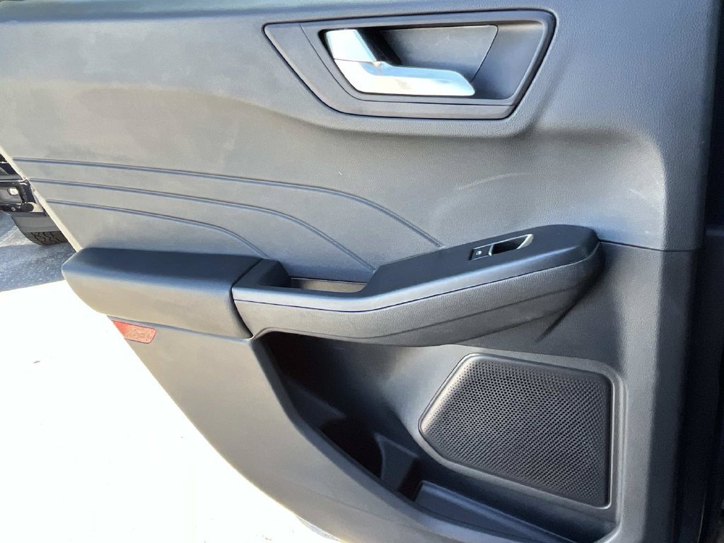Used 2024 Ford Escape ST-Line w/ Tech Pack #1 FWD image 21