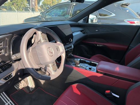 Used 2024 Lexus RX 500h F Sport image 9