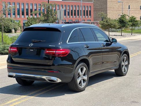 Used 2017 Mercedes-Benz GLC 300 4MATIC image 6