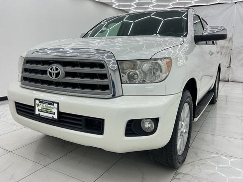 Used 2016 Toyota Sequoia Platinum AWD/4WD image 1