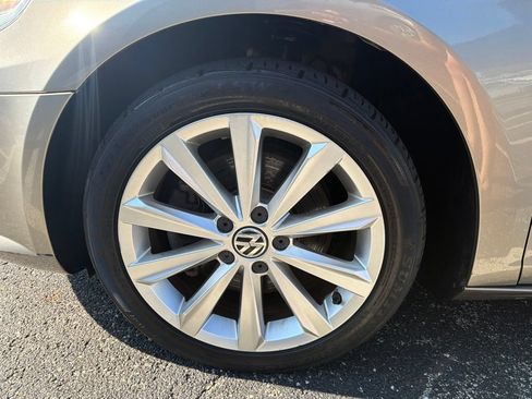Used 2012 Volkswagen CC Sport FWD image 12