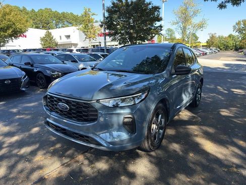 Used 2023 Ford Escape ST-Line w/ Tech Pack #1 image 3