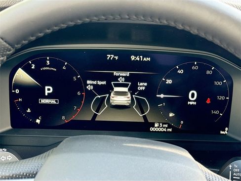 New 2025 Mitsubishi Outlander SE image 12