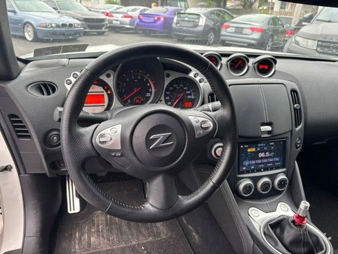 Used 2012 Nissan 370Z Touring w/ Sport Pkg image 17