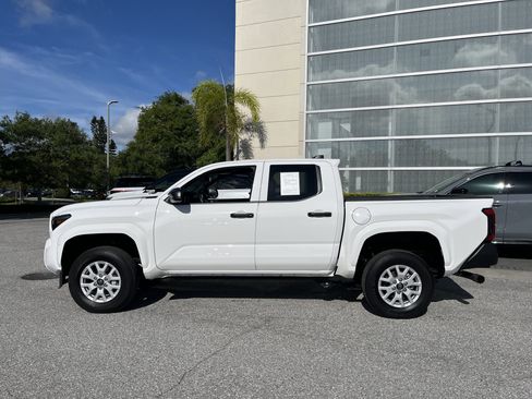 Used 2026 Toyota Tacoma SR w/ SR Upgrade Package RWD image 5