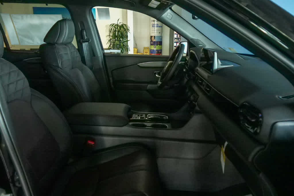 New 2026 Honda Pilot Black Edition image 17