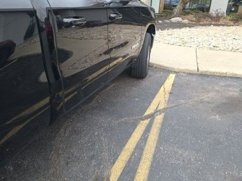 Used 2021 RAM 1500 Big Horn image 8