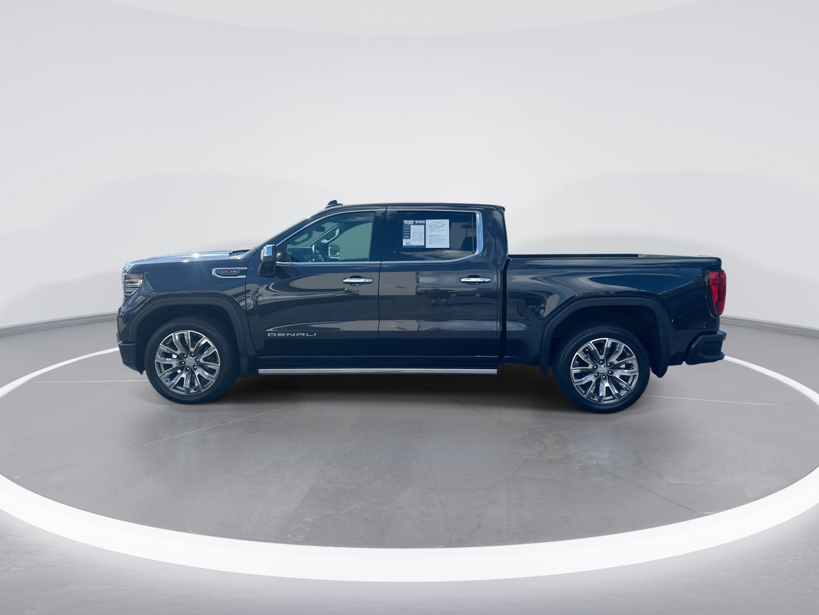 Used 2023 GMC Sierra 1500 Denali w/ Denali Reserve Package AWD/4WD image 6