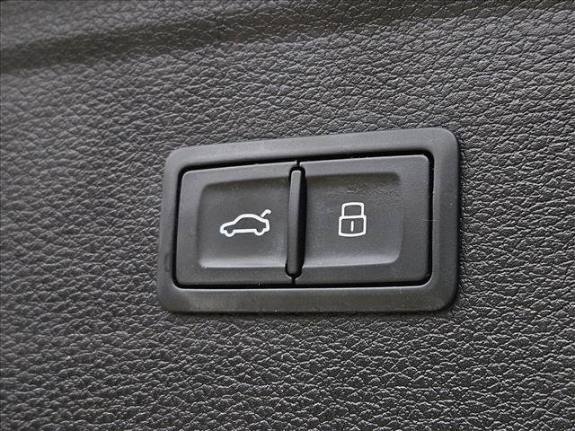 Used 2022 Audi Q5 e Premium Plus AWD/4WD image 19