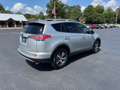 Used 2016 Toyota RAV4 XLE AWD/4WD image 6