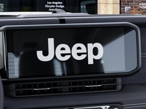 New 2026 Jeep Wrangler Unlimited Rubicon w/ Rockslide Package AWD/4WD image 18