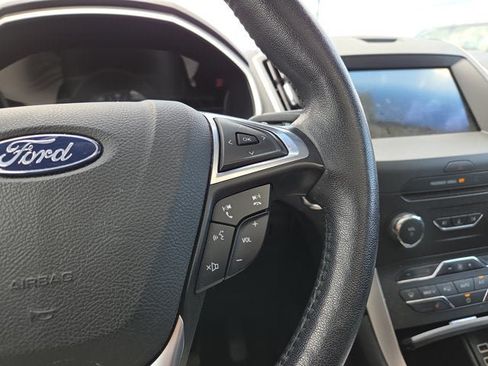 Used 2018 Ford Edge SEL w/ Equipment Group 201A AWD/4WD image 22