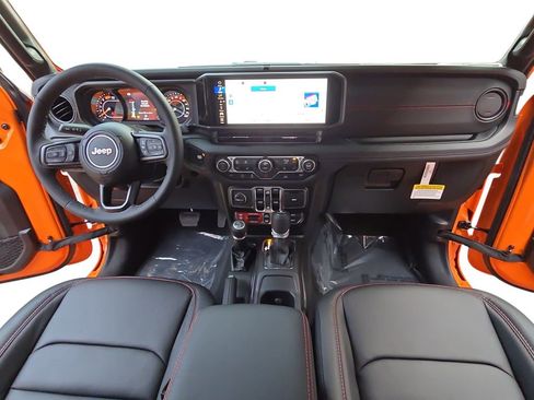 New 2026 Jeep Wrangler Unlimited Rubicon AWD/4WD image 33