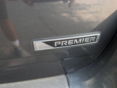 Used 2017 Chevrolet Equinox Premier w/ Enhanced Convenience Package FWD image 11