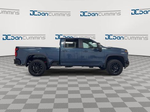 Used 2025 Chevrolet Silverado 2500 LT w/ Trail Boss Package AWD/4WD image 9