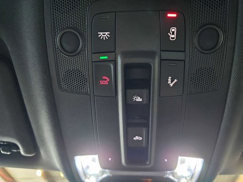 Used 2024 Audi Q3 2.0T Premium Plus image 35