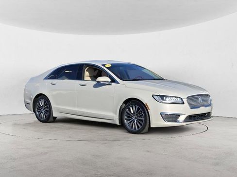 Used 2019 Lincoln MKZ Reserve FWD image 1