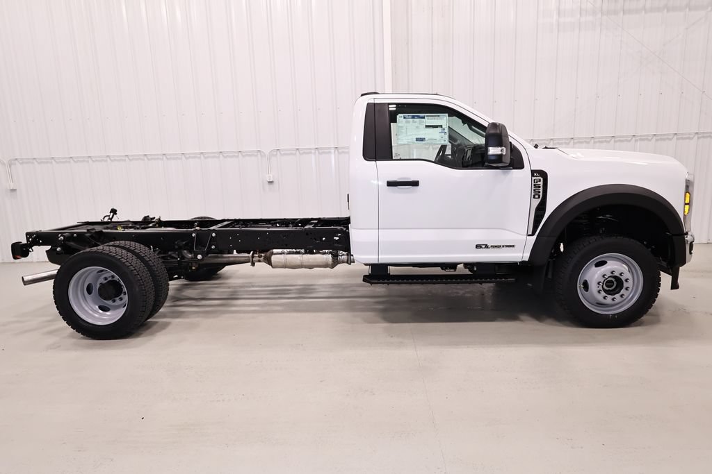 New 2026 Ford F550 4x4 Regular Cab Super Duty image 2