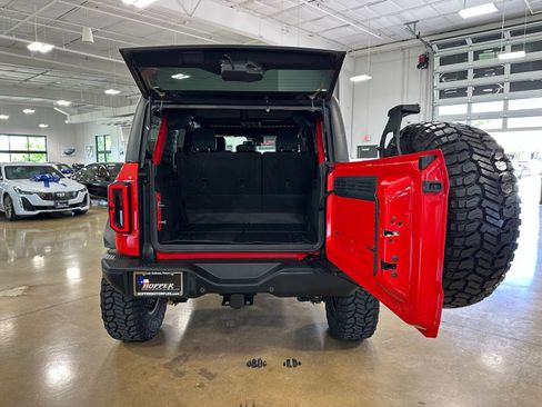 Used 2024 Ford Bronco Badlands image 42