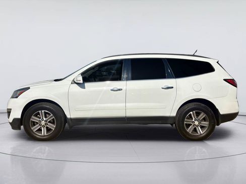Used 2017 Chevrolet Traverse LT FWD image 7
