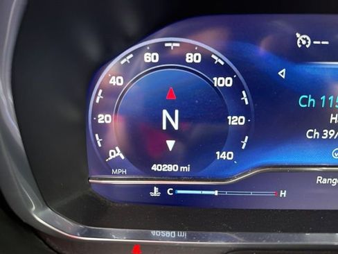 Used 2022 Chevrolet Tahoe LT w/ LT Signature Package image 11