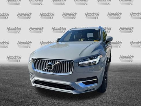Certified 2024 Volvo XC90 B6 Ultimate w/ Lounge Package image 7