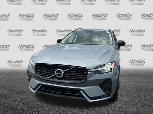 Used 2024 Volvo XC60 B5 Core AWD/4WD image 8