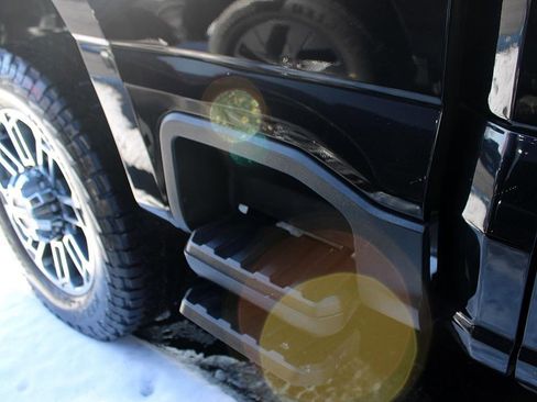 Used 2023 Ford F250 Limited w/ FX4 Off-Road Package image 38