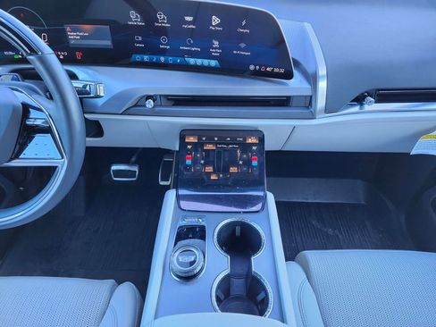 Used 2026 Cadillac Vistiq Luxury w/ LPO, Floor Liner Package image 12