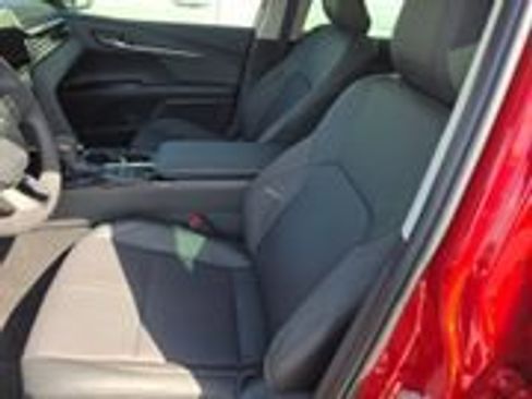 Used 2025 Toyota Camry XLE FWD image 6