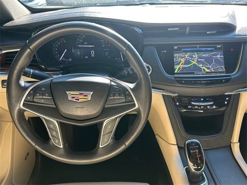 Used 2017 Cadillac XT5 Premium Luxury image 23