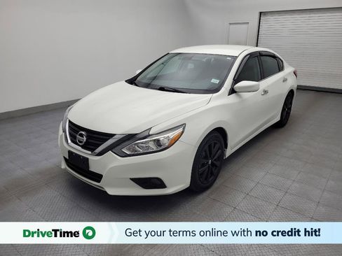 Used 2018 Nissan Altima 2.5 SV image 1