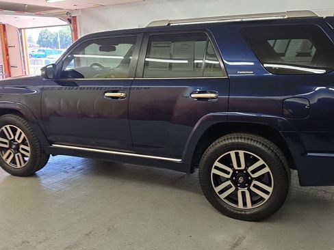 Used 2016 Toyota 4Runner Limited AWD/4WD image 4