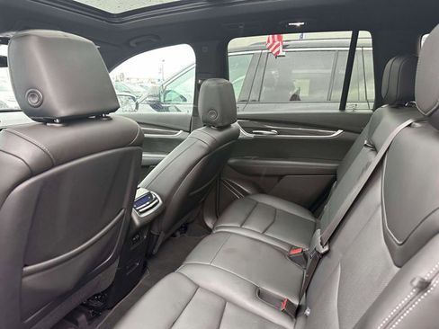 Used 2024 Cadillac XT6 Sport image 10