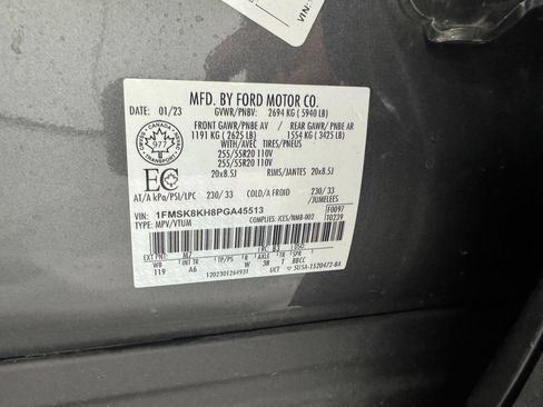 Used 2023 Ford Explorer ST-Line w/ Class IV Trailer Tow Package AWD/4WD image 44