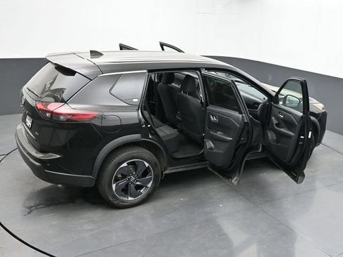 Used 2025 Nissan Rogue SV AWD/4WD image 65