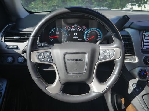 Used 2019 GMC Yukon XL Denali w/ Denali Ultimate Package AWD/4WD image 7