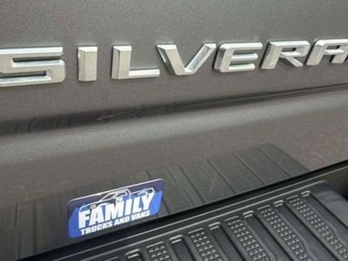 Used 2021 Chevrolet Silverado 1500 Custom image 19