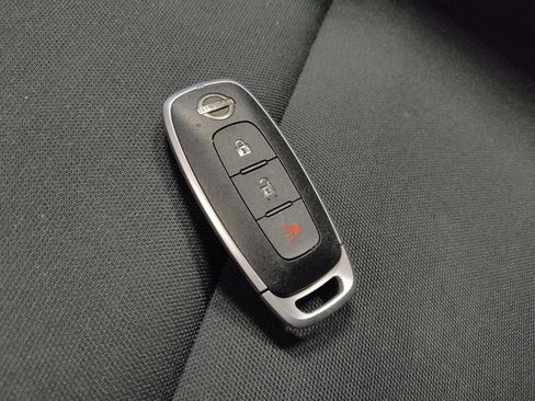 Used 2023 Nissan Rogue S FWD image 32