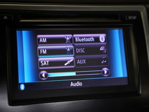 Used 2012 Toyota Camry XLE w/ Leather Pkg FWD image 22