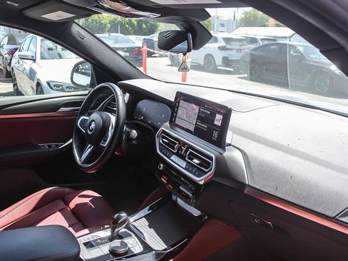 Used 2023 BMW X4 xDrive30i w/ M Sport Package AWD/4WD image 15