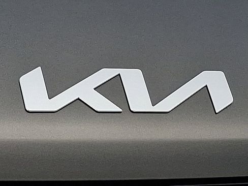 Certified 2025 Kia Sorento EX image 32