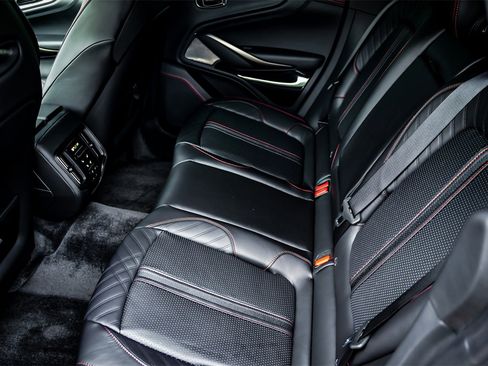 New 2025 Aston Martin DBX 707 image 38