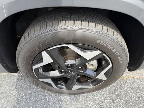 Certified 2025 Kia Seltos EX FWD image 49