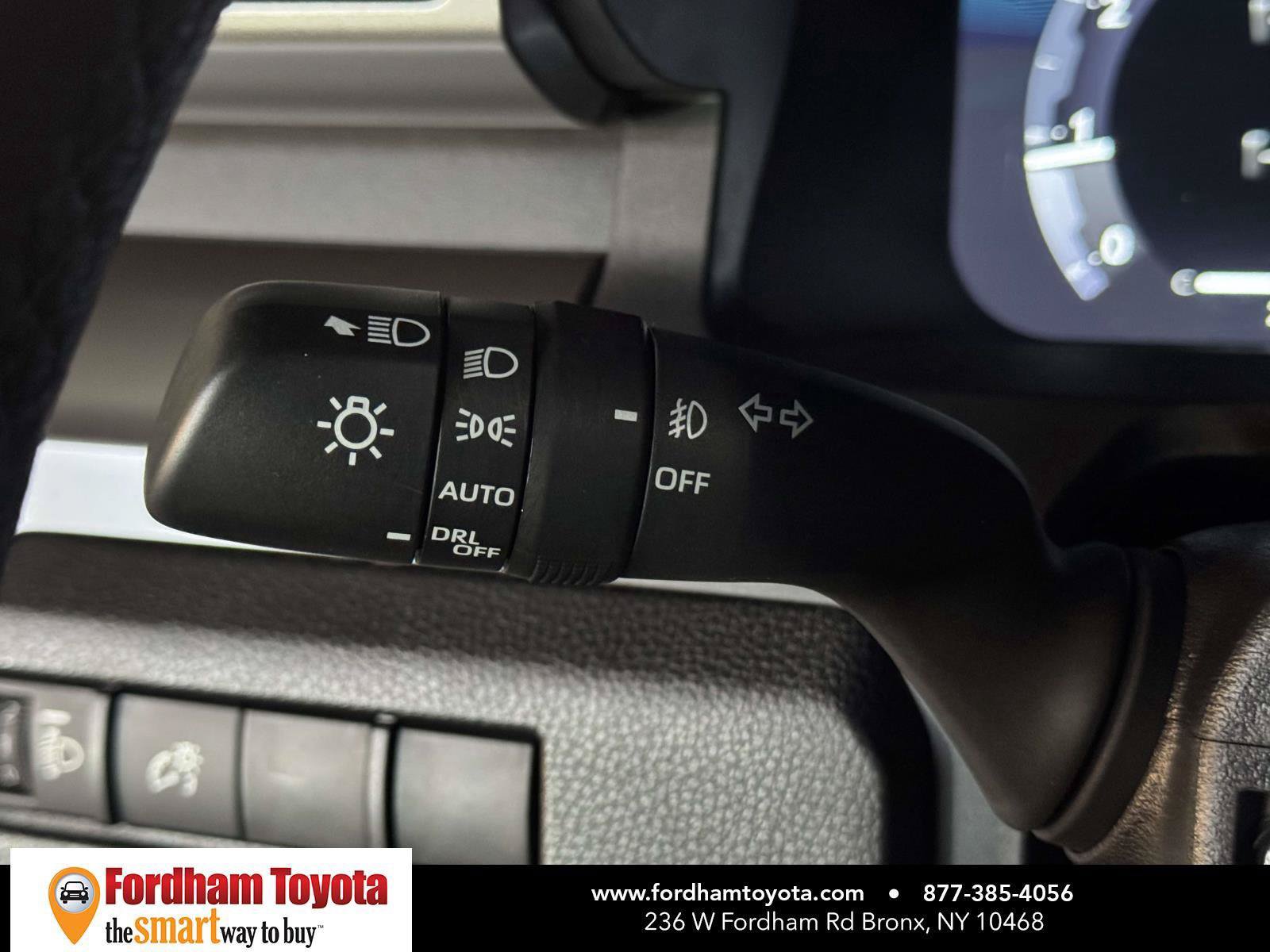 Used 2024 Toyota Tacoma TRD Off-Road AWD/4WD image 23