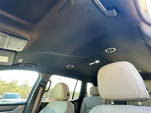 New 2025 GMC Acadia Elevation w/ Elevation Premium Package image 11